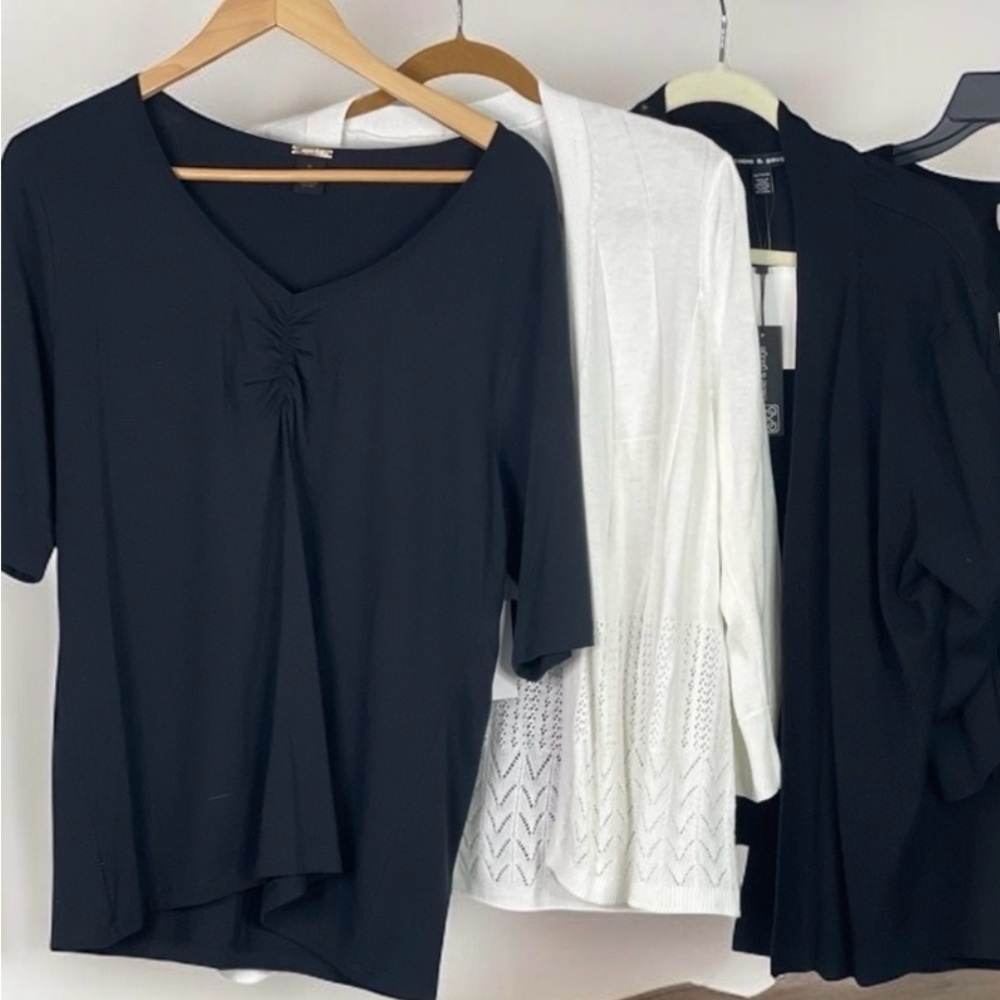 White and Black 3 piece Bundle XL